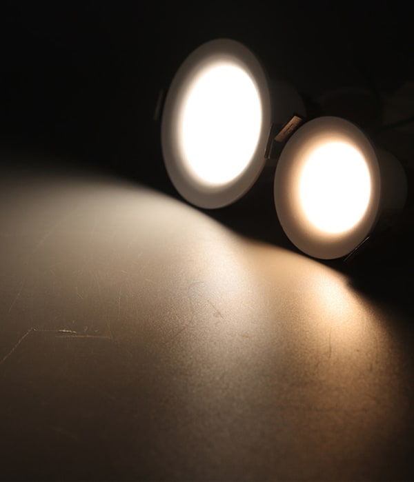 아스티 COB 매입등 확산형 페이드인아웃 (타공 55mm 2인치 5W / 타공 75mm 3인치 8W)